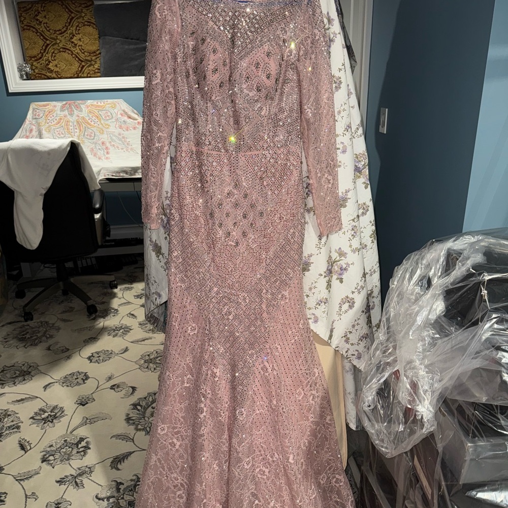 Elegant Pink Lace Women's Dress